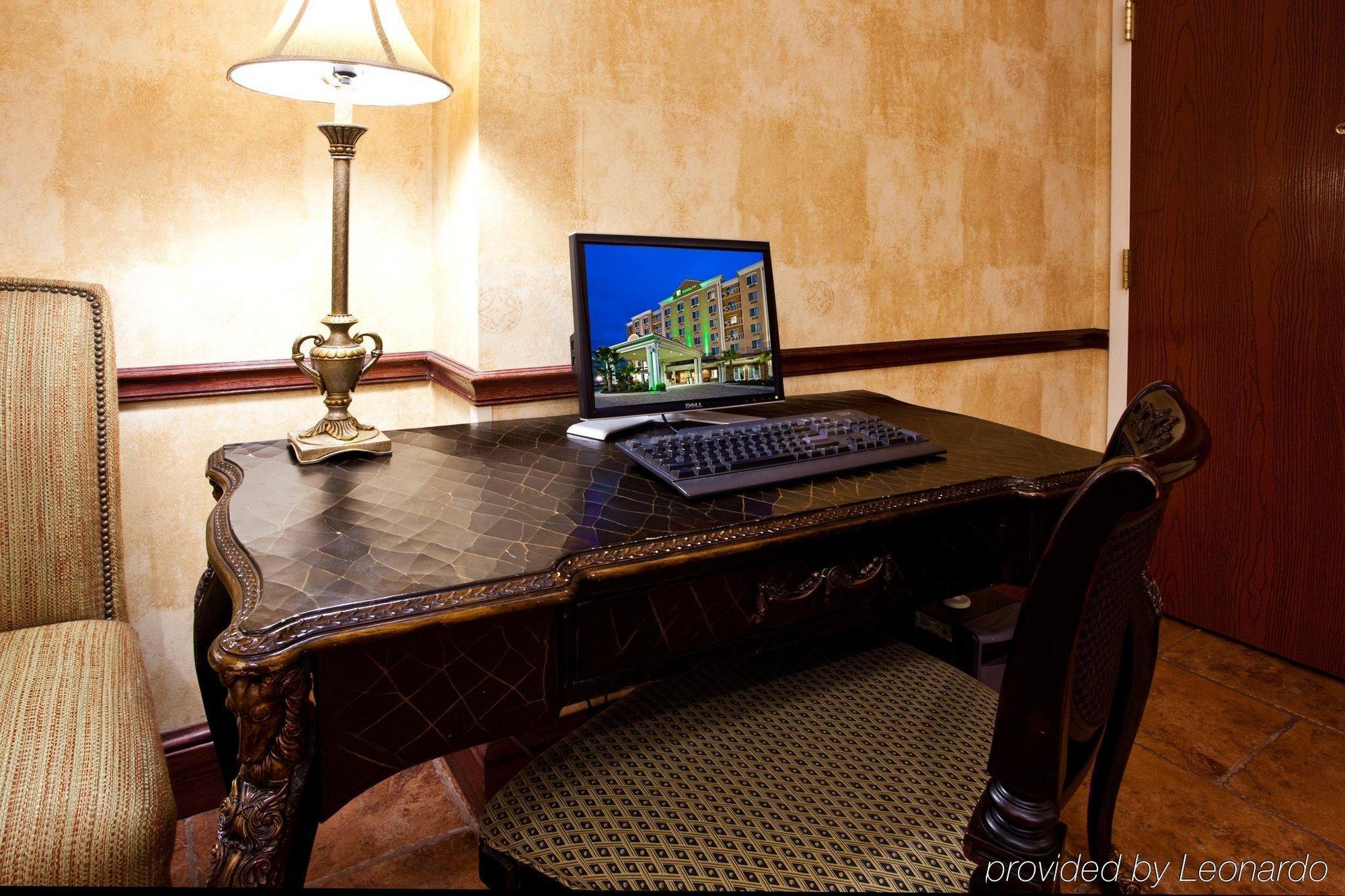 Holiday Inn Hotel & Suites Lake City By Ihg Zewnętrze zdjęcie