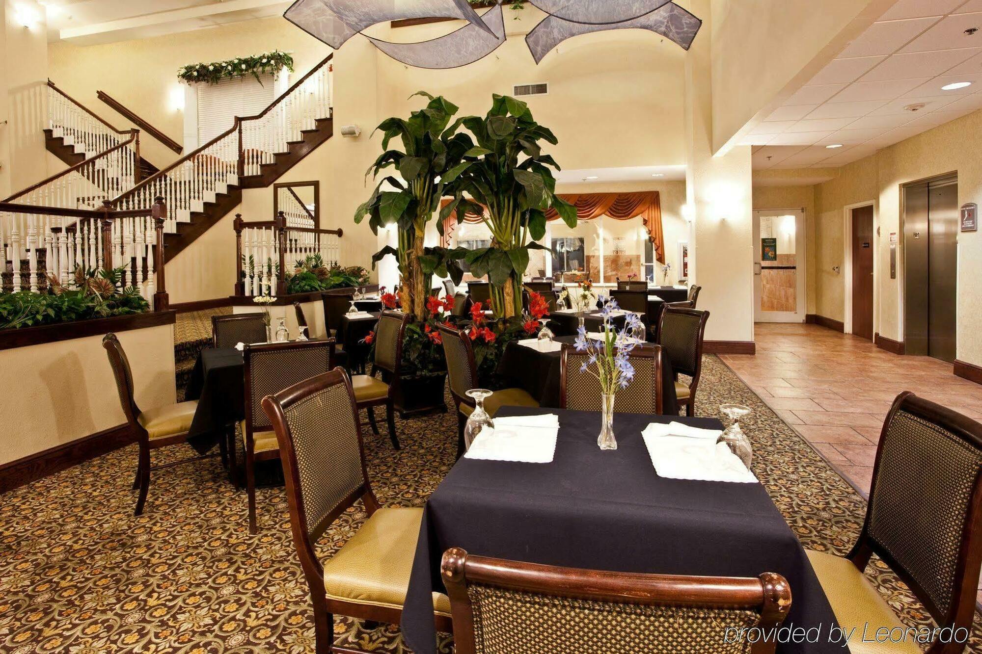 Holiday Inn Hotel & Suites Lake City By Ihg Zewnętrze zdjęcie